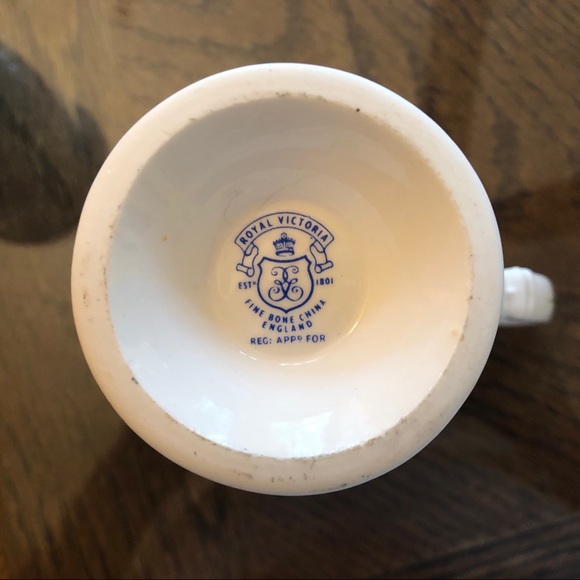 7 Royal Victoria Collection Floral & Gold Tea Cups - Picture 5 of 6